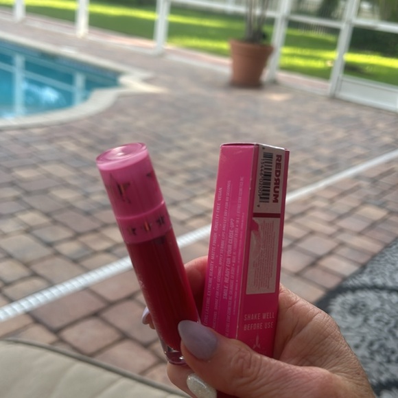 Jeffree Star Cosmetics REDRUM Velour Liquid Lipstick Matte Red NEW Full Size - Picture 12 of 13